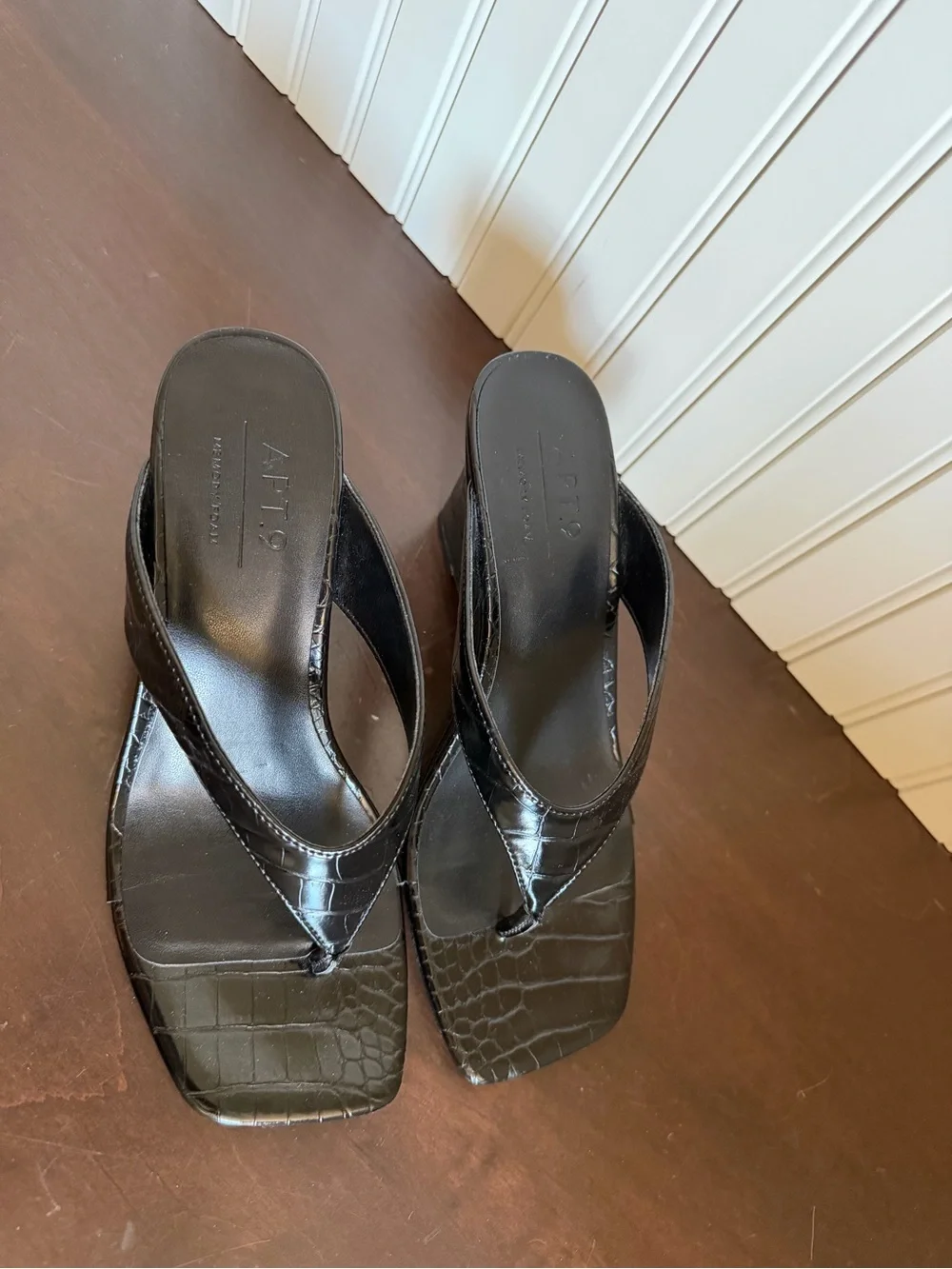 Apt. 9 Black Croc-Texture Wedge Thong Sandals